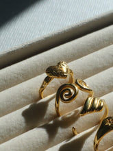 Load image into Gallery viewer, Scratch Heart Ring - Waterproof