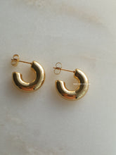 Load image into Gallery viewer, Glove Golden Earrings - Waterproof