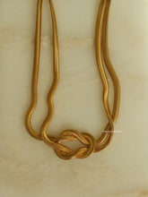 Load image into Gallery viewer, Nacre Necklace - Waterproof