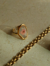 Load image into Gallery viewer, Venti Flower Ring - Waterproof