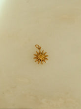 Load image into Gallery viewer, 1pc Sunbeam Bud Charm - Waterproof