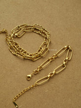 Load image into Gallery viewer, Twisted Clip Click Chain Necklace