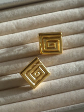 Load image into Gallery viewer, Eclips Earrings - Waterproof