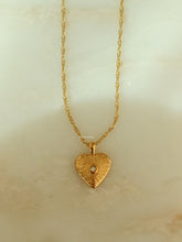 Load image into Gallery viewer, Heartroot Necklace - Waterproof