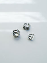 Load image into Gallery viewer, Silver Classic Bold Ring - Waterproof