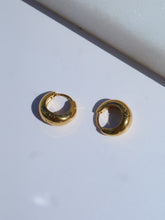 Load image into Gallery viewer, Luena Hoop Earrings - Waterproof