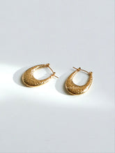 Load image into Gallery viewer, Omaju Round Earrings - Waterproof