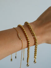 Load image into Gallery viewer, Gooroo Round Bracelet - Waterproof