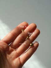 Load image into Gallery viewer, Siso Earrings