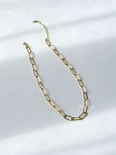 Load image into Gallery viewer, Alana Round Clip Necklace - Waterproof