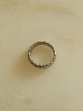 Load image into Gallery viewer, Silver Lukas Ring