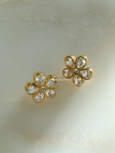 Load image into Gallery viewer, Shi Clove Earrings - Waterproof