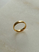 Load image into Gallery viewer, Maria Band Ring