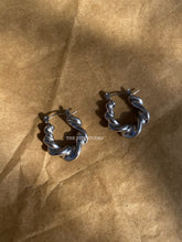 Load image into Gallery viewer, Slim Twisted Hoop Earrings - Waterproof