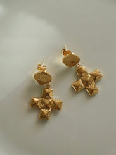 Load image into Gallery viewer, Croc Drop Earrings - Waterproof