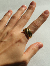 Load image into Gallery viewer, Open Baguette Ring
