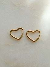 Load image into Gallery viewer, Basic Gold Heart Earrings - Waterproof