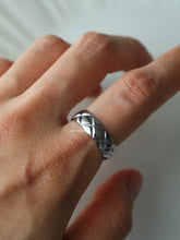 Load image into Gallery viewer, Silver Busan Ring