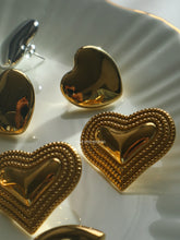 Load image into Gallery viewer, Ghoho Heart Earrings - Waterproof