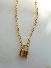 Load image into Gallery viewer, Piaro Lock Necklace - Waterproof