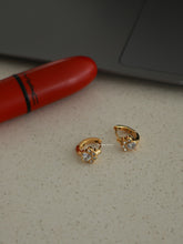 Load image into Gallery viewer, Qute Puppy Foot-shaped Earrings - Waterproof