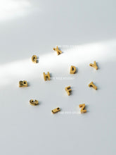 Load image into Gallery viewer, 1pc A-Z Initial Charm