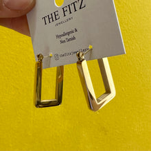 Load image into Gallery viewer, Maruia Earrings - Waterproof