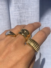 Load image into Gallery viewer, Gold Classic Bold Ring