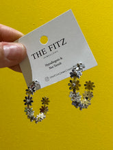 Load image into Gallery viewer, Silver Round Daisy Earrings - Waterproof