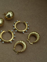 Load image into Gallery viewer, Bold Tear Ball Earrings (2 Colors)