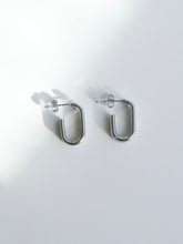 Load image into Gallery viewer, Silver Piocha Earrings - Waterproof
