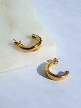 Load image into Gallery viewer, Up FITZ Laura Cuff Earrings - Waterproof