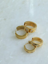 Load image into Gallery viewer, Glossy Heart Earrings - Waterproof