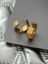 Load image into Gallery viewer, Glossy Heart Earrings - Waterproof