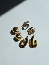 Load image into Gallery viewer, Mix Oval Swing Earrings - Waterproof