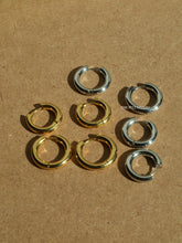 Load image into Gallery viewer, Thicker Minimal Round Hoop Earrings