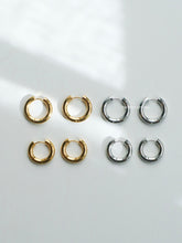Load image into Gallery viewer, Thicker Minimal Round Hoop Earrings
