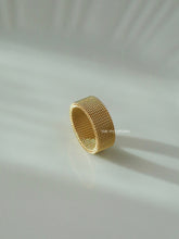 Load image into Gallery viewer, Soft Hush Ring