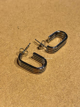 Load image into Gallery viewer, Silver Piocha Earrings - Waterproof