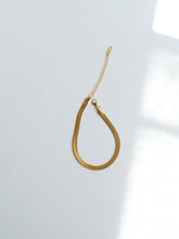 Load image into Gallery viewer, Fitzy Herringbone Bracelet - Waterproof
