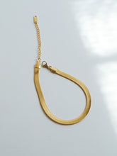 Load image into Gallery viewer, Fitzy Herringbone Bracelet - Waterproof