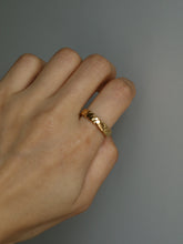 Load image into Gallery viewer, Slim Wave Dome Ring