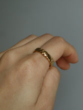 Load image into Gallery viewer, Slim Wave Dome Ring