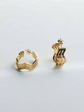 Load image into Gallery viewer, Irregular Deep Line Earrings- Waterproof