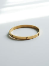 Load image into Gallery viewer, Collington Bangle - Waterproof