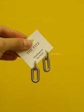 Load image into Gallery viewer, Rectangle Link Hoop Earrings (2 Colors)
