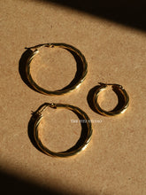 Load image into Gallery viewer, Twisted Round Hoop Earrings (3 Sizes)
