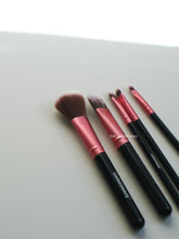 Load image into Gallery viewer, 5pcs Professional Makeup Brushes Set
