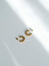 Load image into Gallery viewer, Twisted Gold Cuff Earrings

