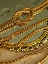 Load image into Gallery viewer, Nacre Bracelet - Waterproof
